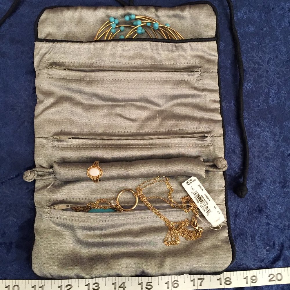 Green Gecko Small  Gray Silk Jewelry Travel Pouch